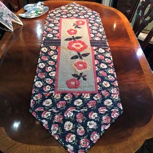 Table Runner Fall into Winter Country Quilted